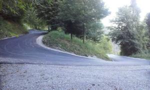 Dela na cesti Idrija pri Bači–Ponikve zaključena 2